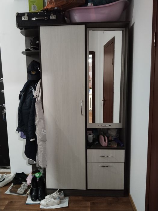 Прихожая продам срочно