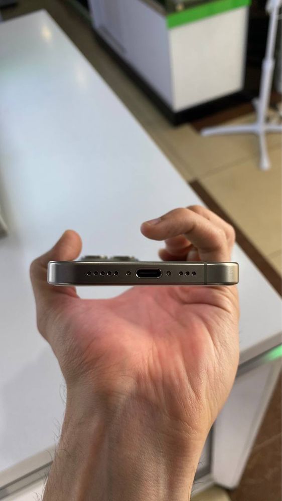 Iphone 15 pro titanium