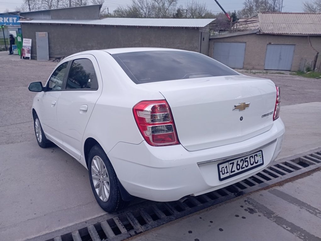 Chevrolet Cobalt 2015 yil AT