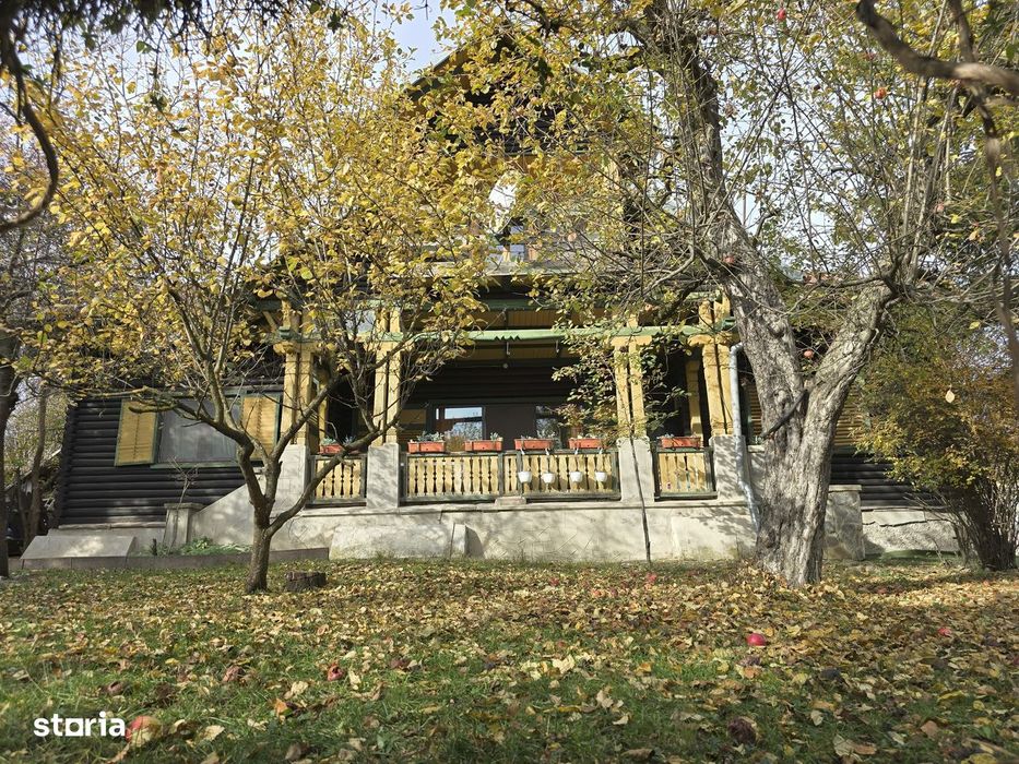 Breaza, Casa de vanzare, 7 camere, teren, livada 3800m², zona centrala