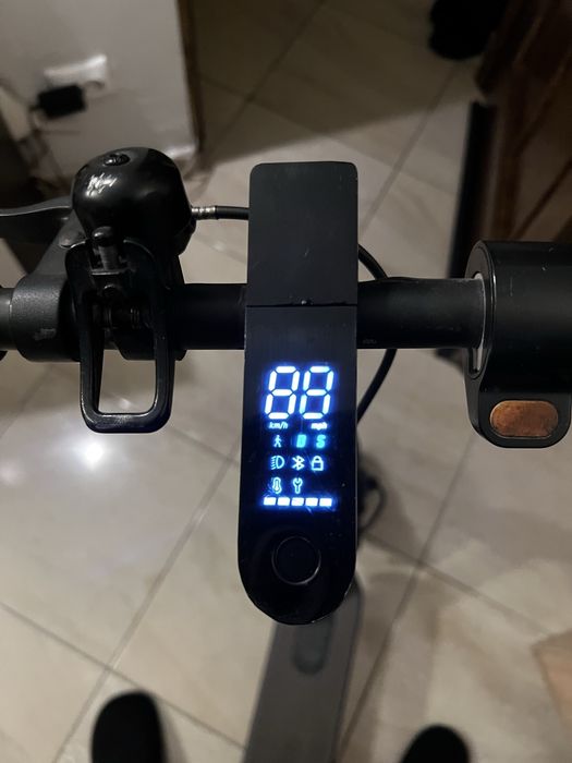 Trotineta electrica Xiaomi Mi Electric Scooter Essential - stare buna