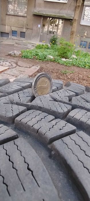 Джанти OXXO с гуми 215/65/17 зимни