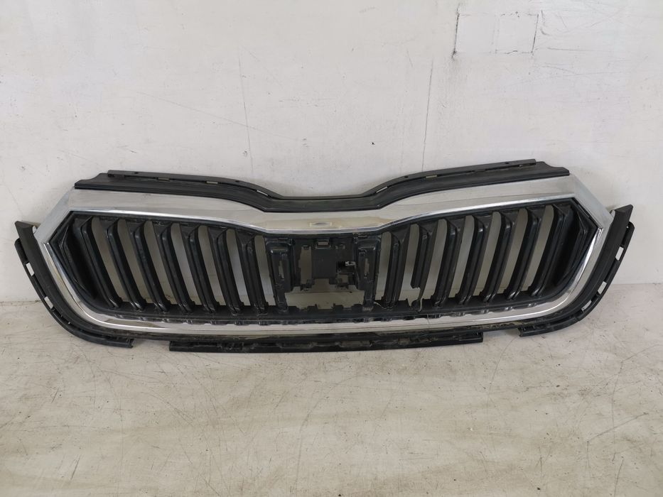 Централна решетка Шкода / Skoda Octavia 4 Оригинална, в добро състояни
