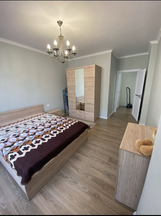 Продам спальный гарнитур