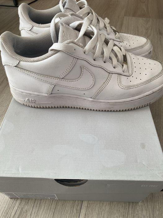 nike air force 1 triple white