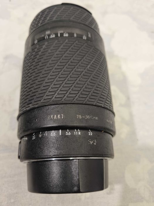 Obiectiv Exacta 75-300 pentru Canon