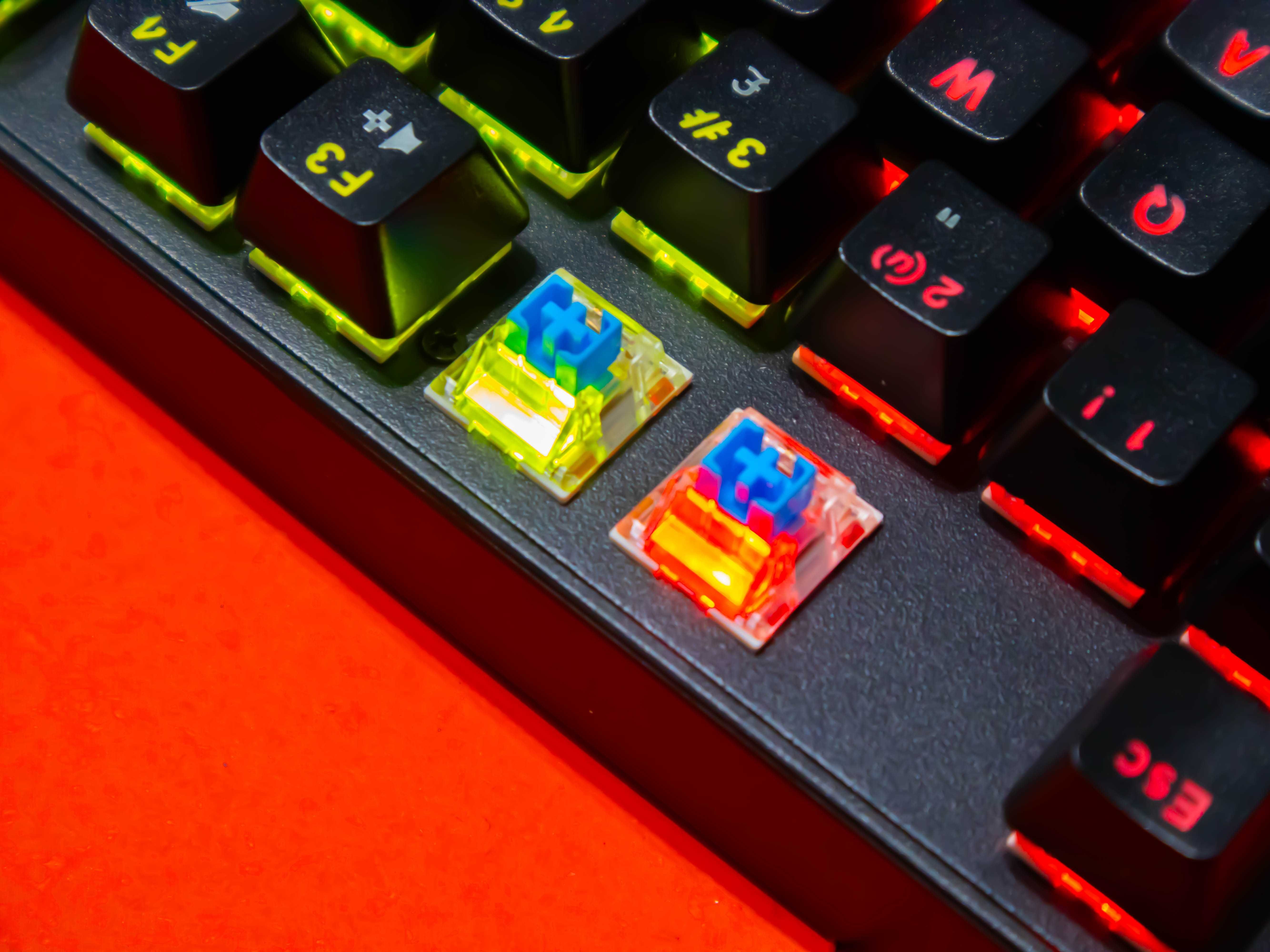 Nox Scavenger TKL механична геймърска клавиатура RGB Blue Switch