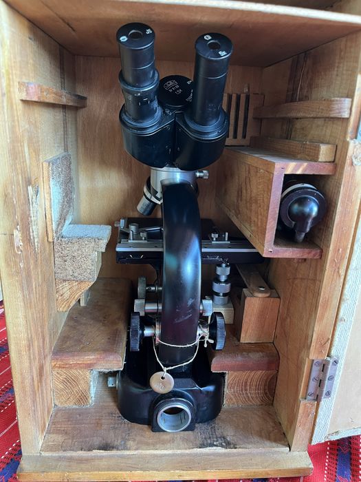 Microscop profesional laborator IOR Bucuresti binocular cu 4 obiective