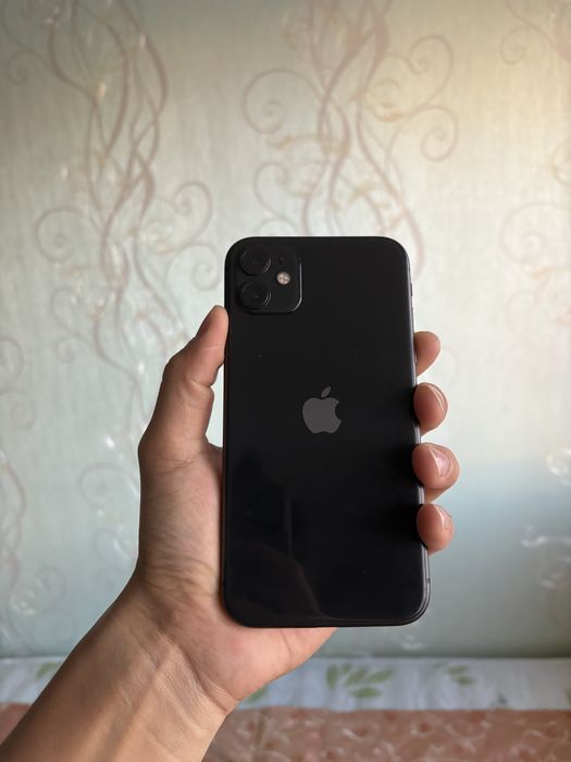 Айфон 11 продаю 64гб