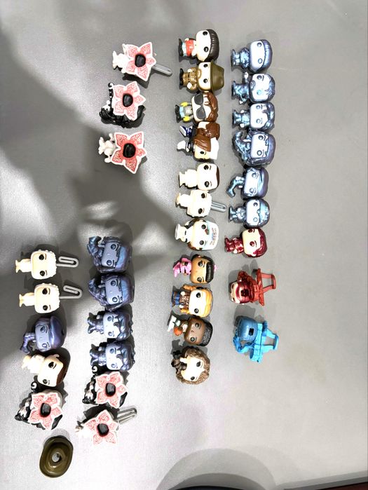 Фигурки очень странные дела