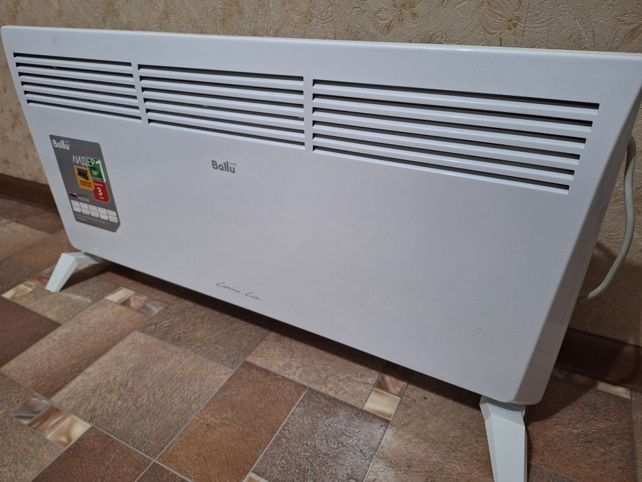 Обогреватель почти новый.