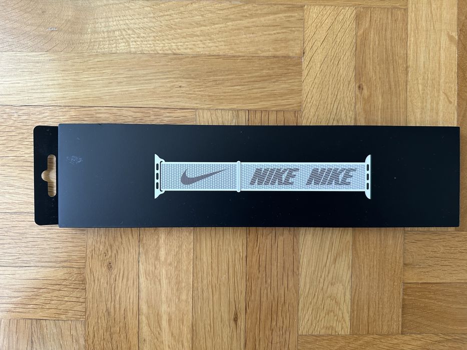 Apple Watch 45mm Summit White Nike Sport Loop