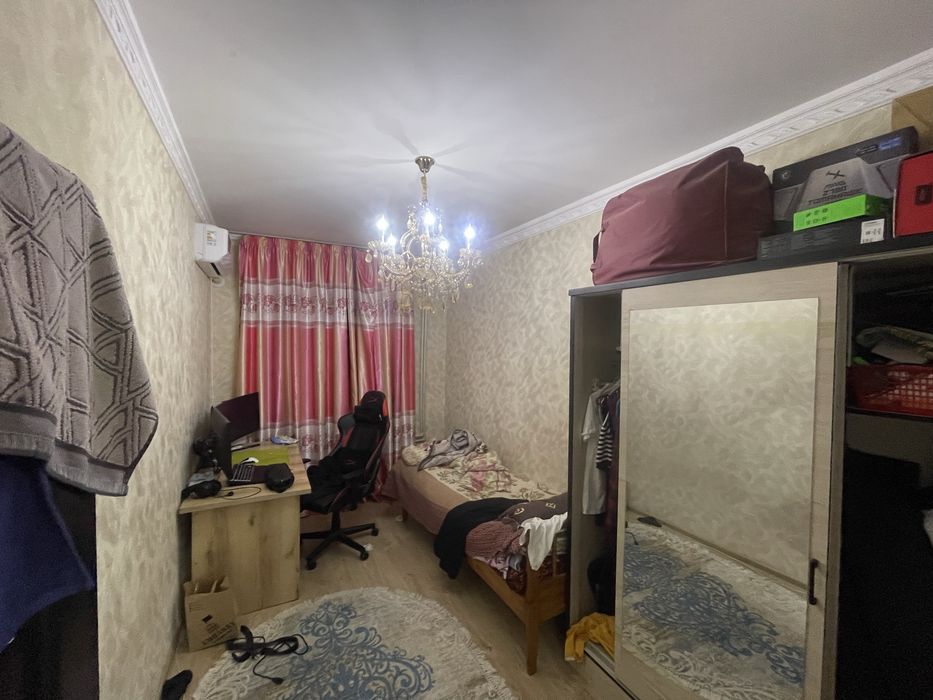 Продаю 4х комнатнаю на 1 этаже