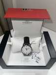 Наручные часы Tissot, Швейцария
