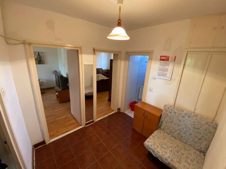 Vand apartament 54m2, 2 camere, decomandat, etaj 2, de la proprietar