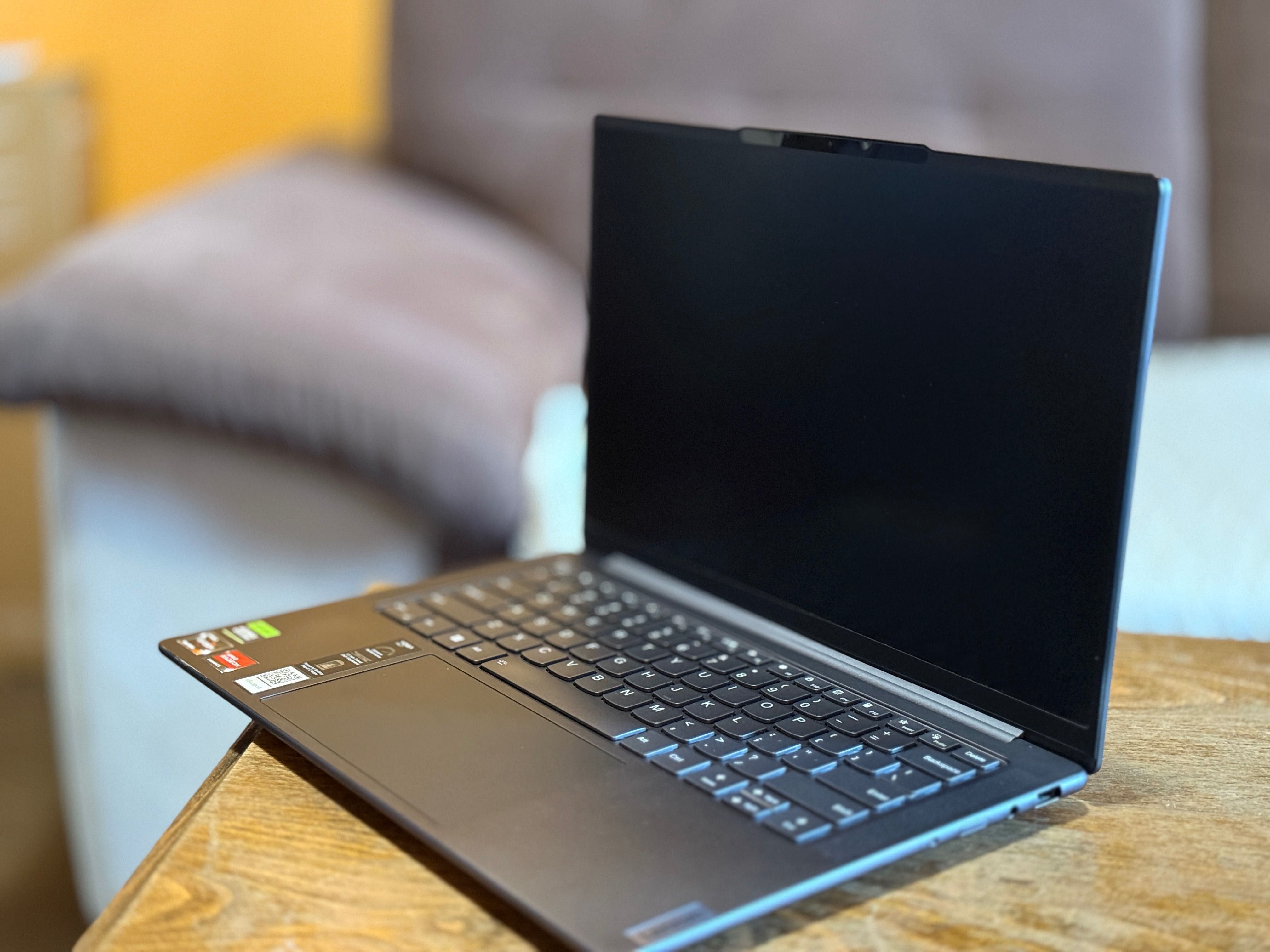 Бизнес Лаптоп Lenovo Yoga Pro 7 с RTX 3050 - гаранционен