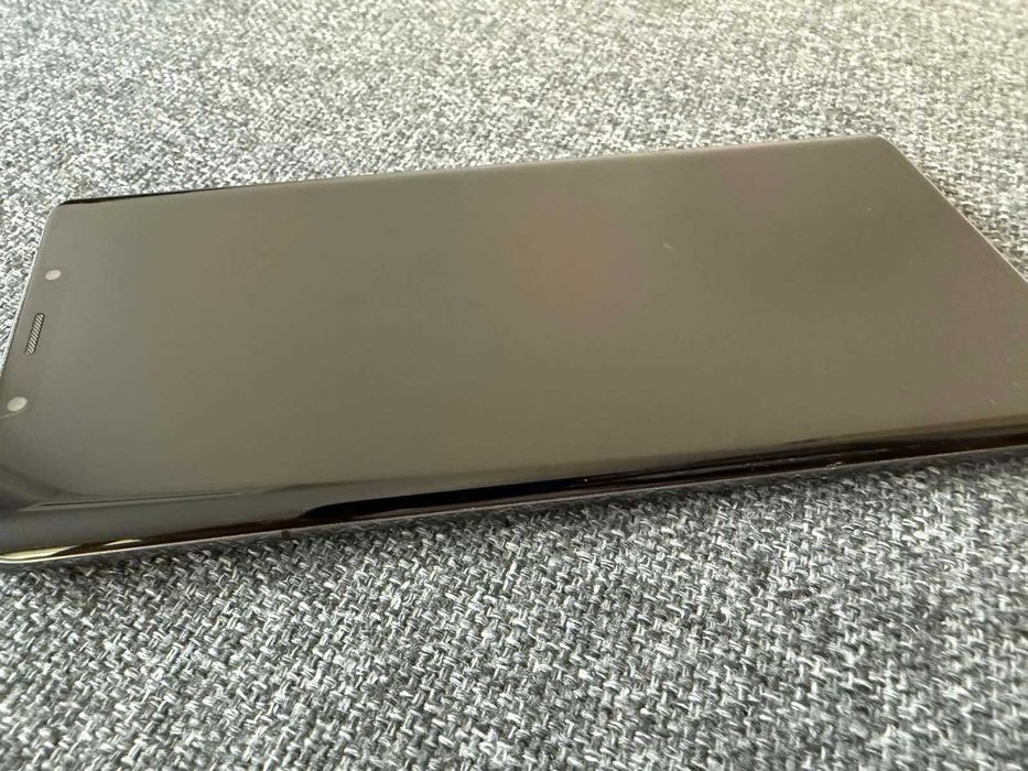 Продавам изключително запазен Huawei Mate 50 Pro