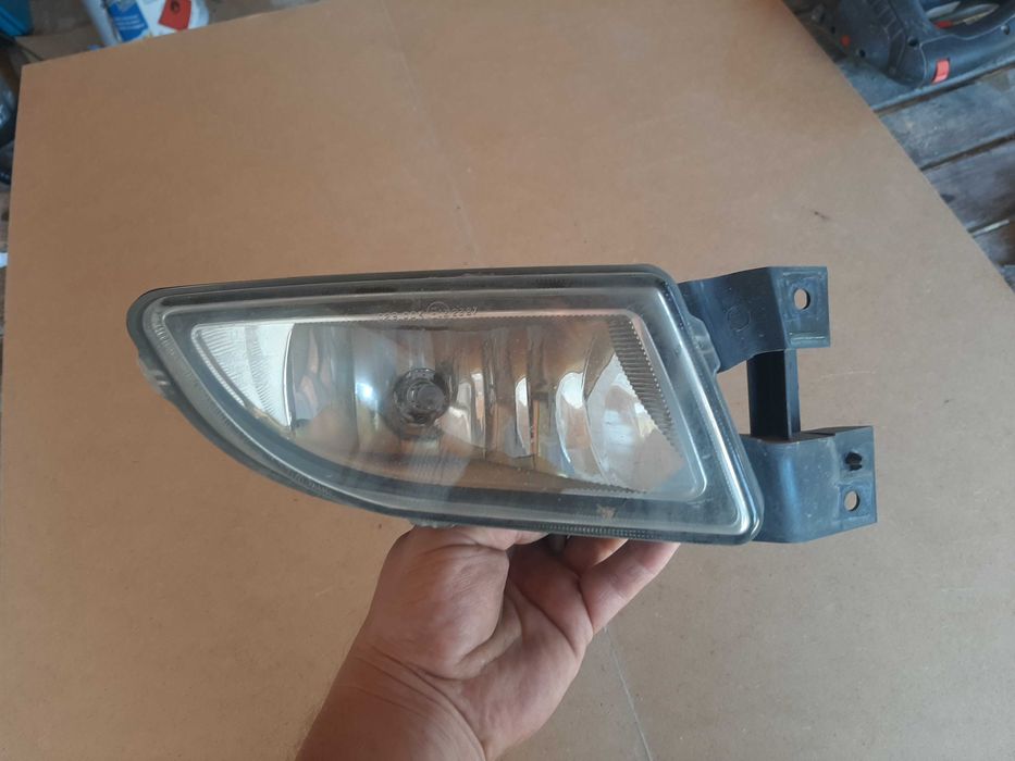 Proiector ceata dreapta Lancia Delta 3