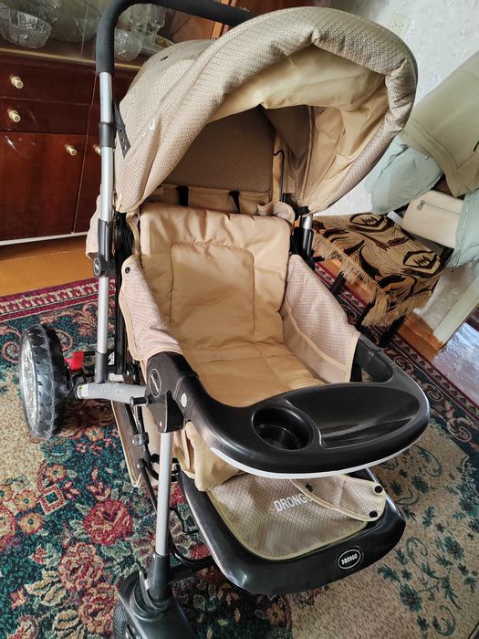 Детская коляска, почти новая