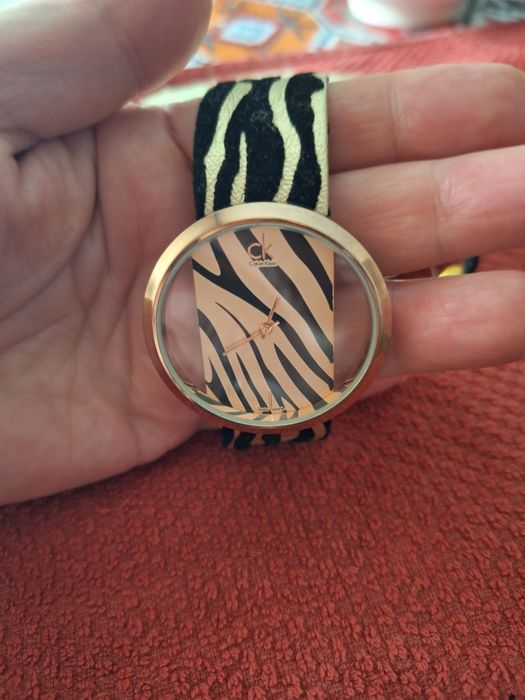 Продаются Женские наручные часы CK