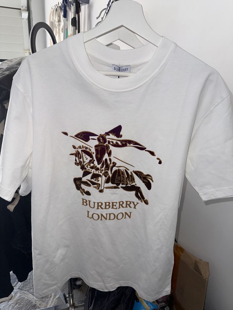 Tricou burbery alb colectia noua