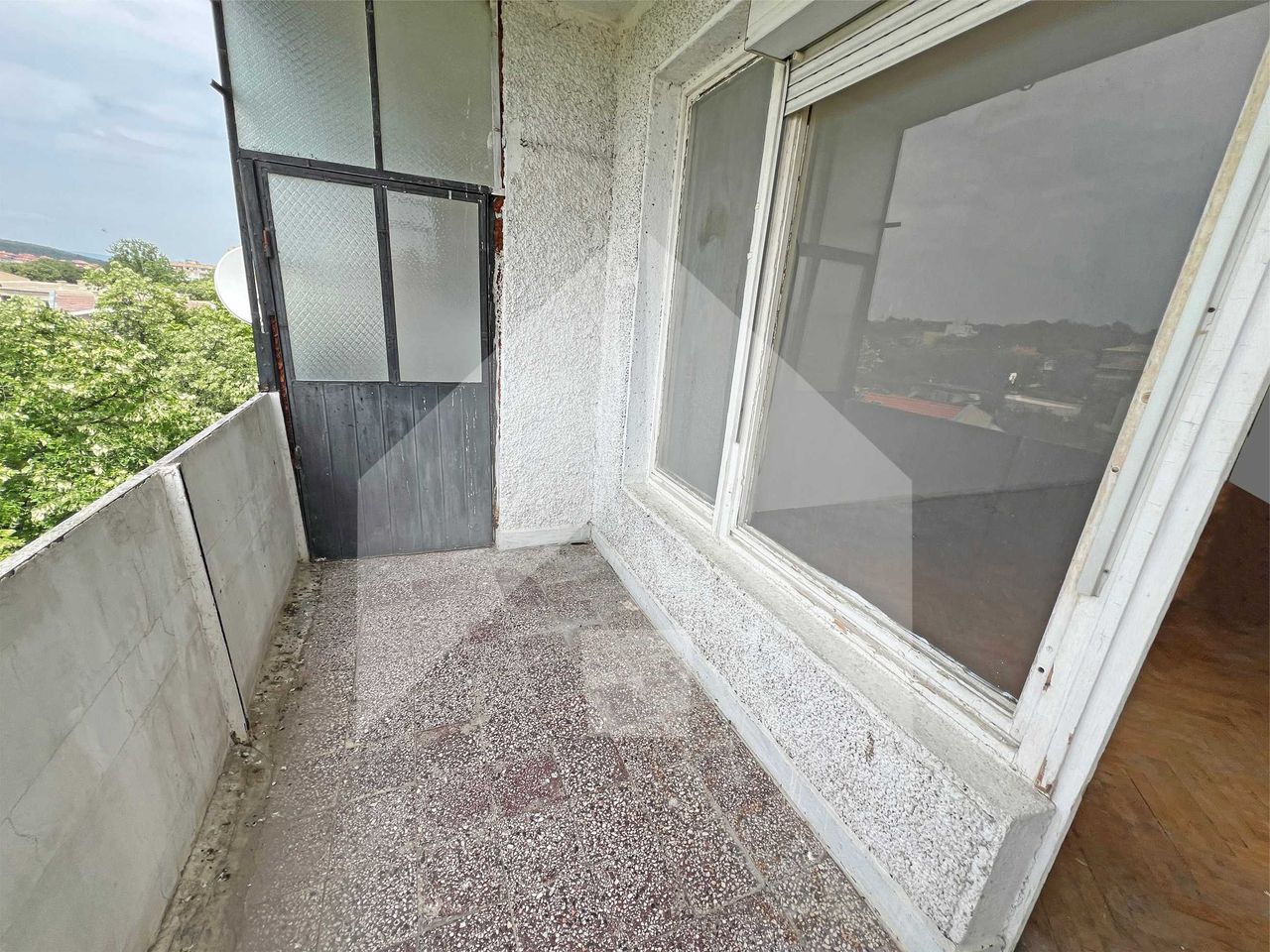 Продава се Двустаен апартамент в Нови пазар - 75 кв.м за 612 €/кв.м - Снимка #3