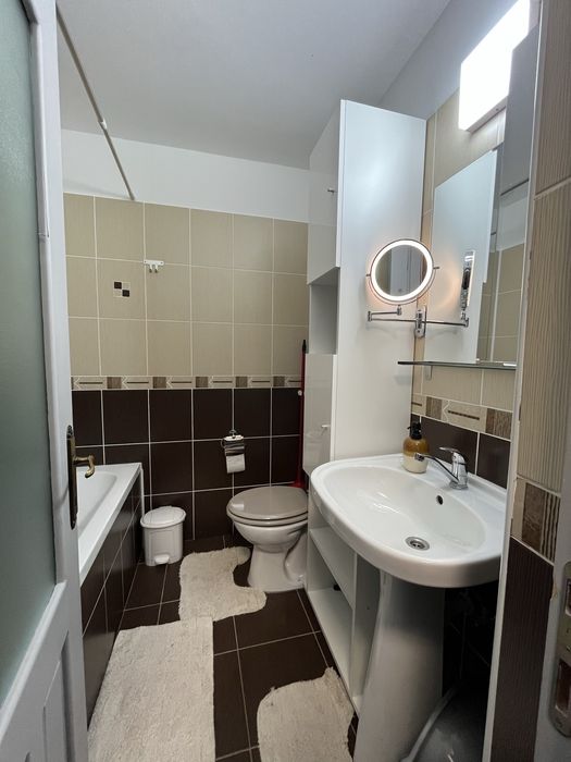 Apartament 2 camere, zona Centru-Zamca