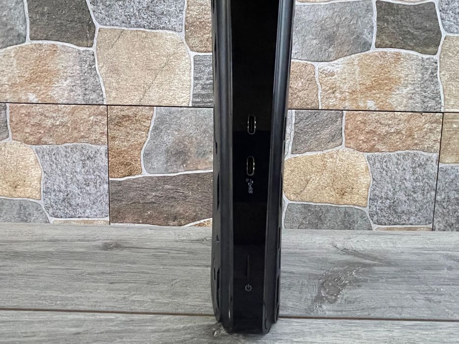 Vand PlayStation 5 in stare foarte buna