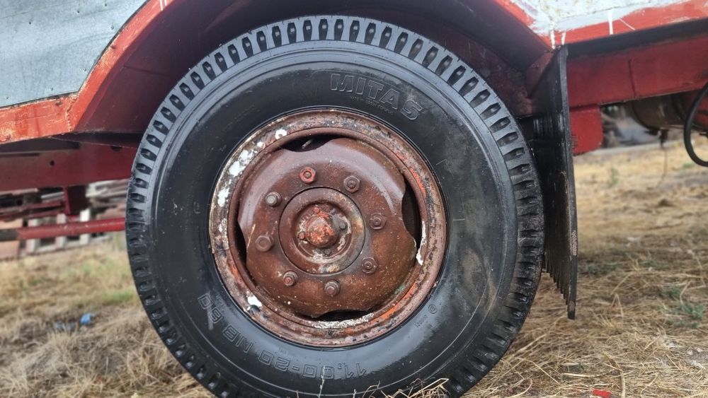 Vand sau schimb cu auto
