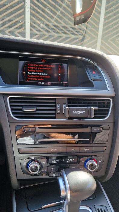 Audi A4 2.0 TDI 177cp quattro s-tronic