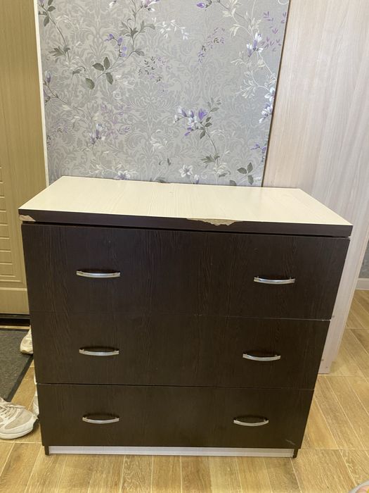 Продам шкаф для прихожей