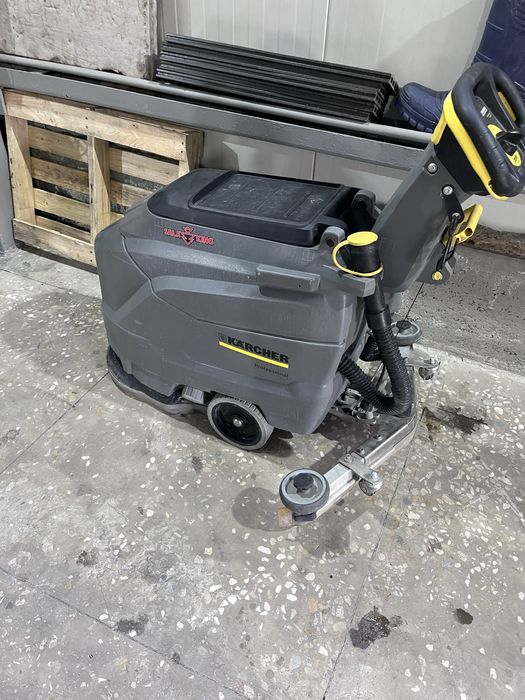 Аренда поломойной машины Karcher