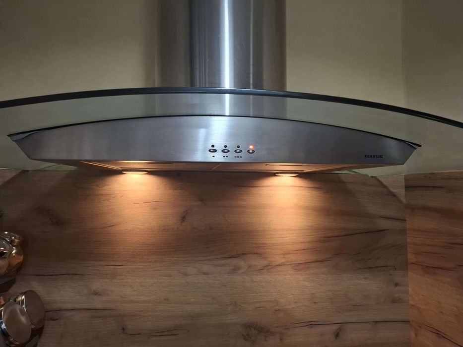 Кухня, шкафове, абсорбатор