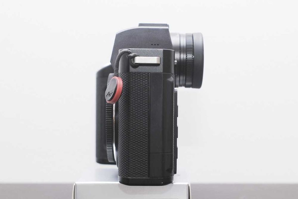 Leica sl2s, cutie, 3 acumulator, 2adaptoare L-M