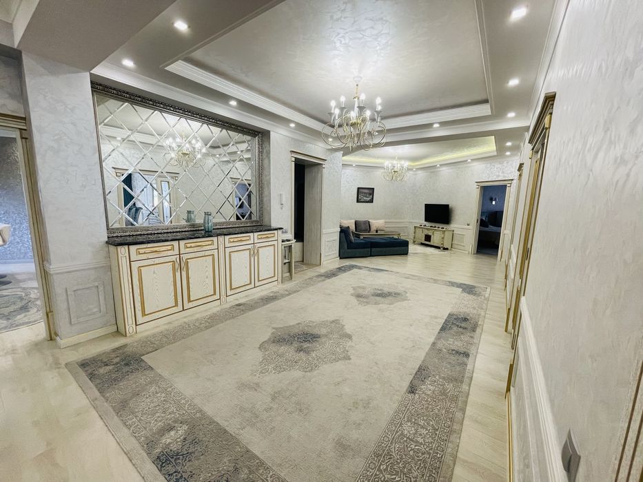 Продам свою квартиру 180 кв.м.