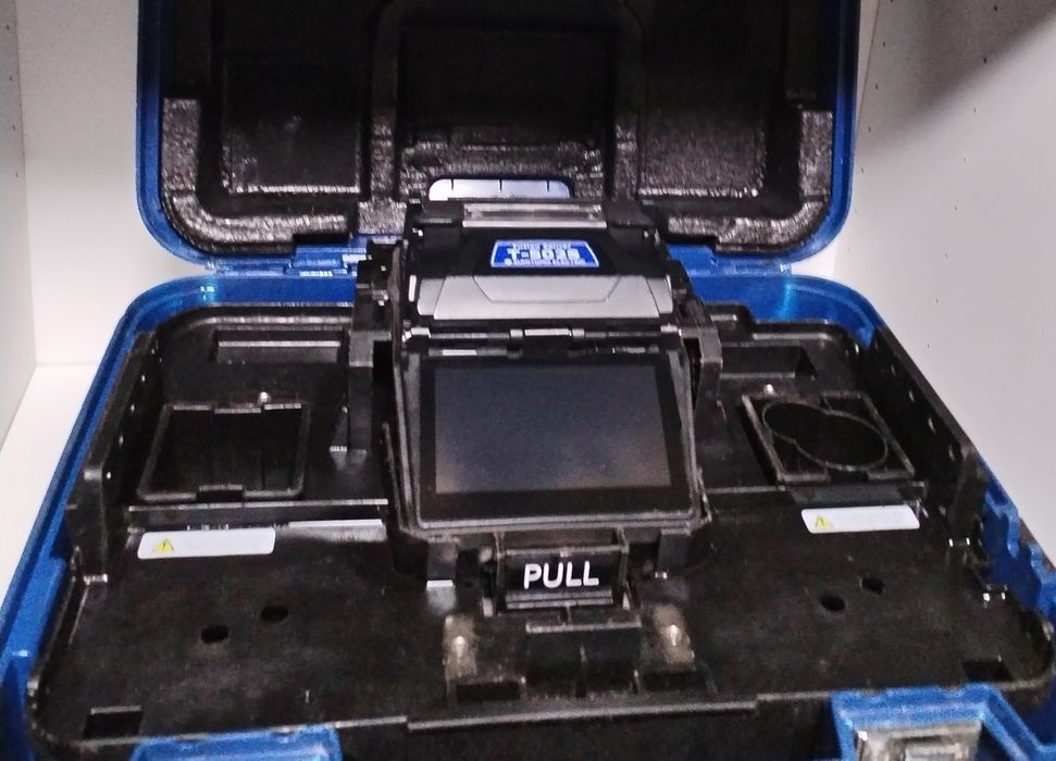 Aparat de sudat fibra optica sumitomo T-502S doar 700suduri