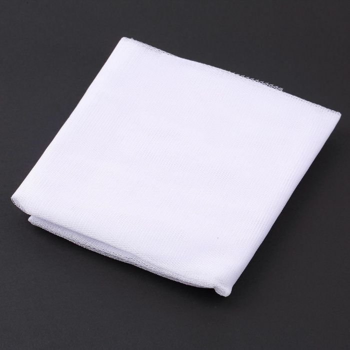 Perdea tantari 130cm * 150cm. Banda adeziva cu suprafata cu scai. Nou!