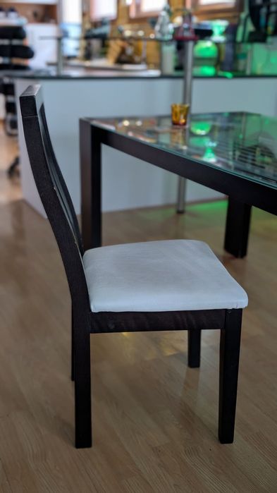 Стъклена трапезна маса с 6 стола