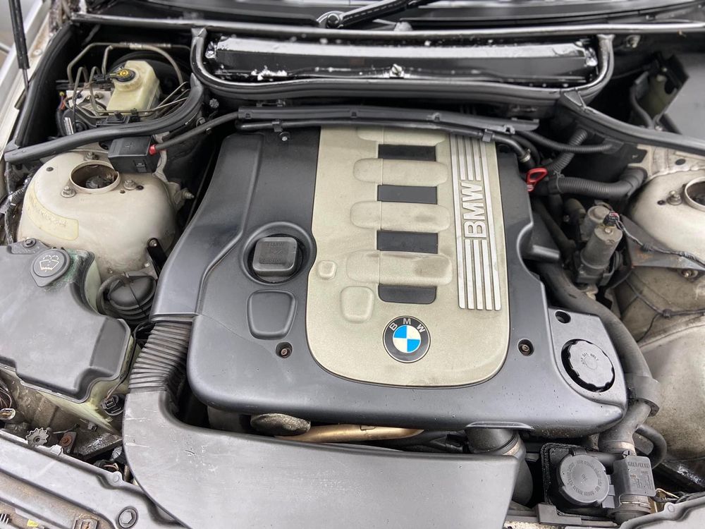 Dezmembrez BMW 330d 204 cp Manual 6 viteze M-Tech 2 ,Recaro,Navigatie