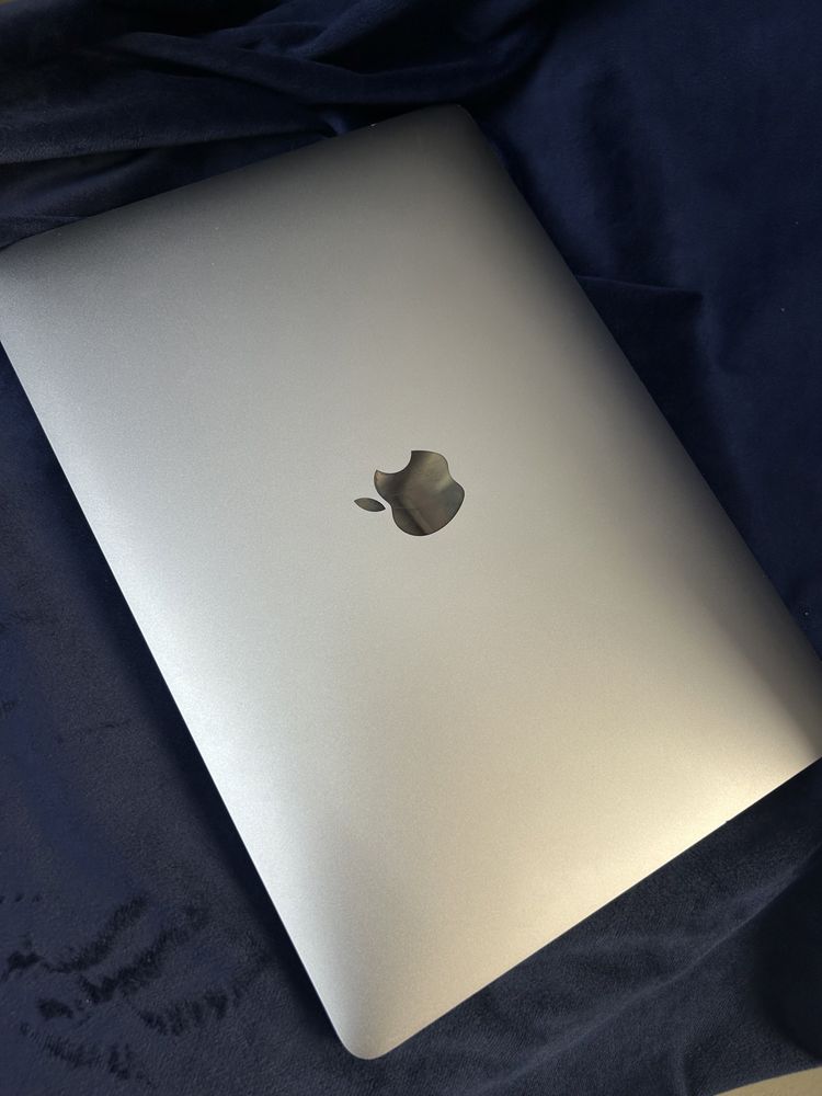 MacBook Pro core i5 актив ломбард