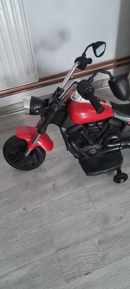 Motocicleta electrică