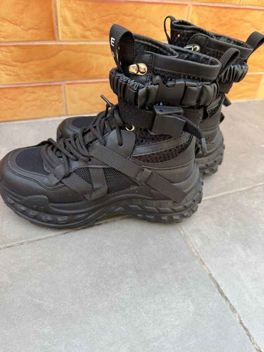 Bocanci epica, mărimea 36, preț 150 roni