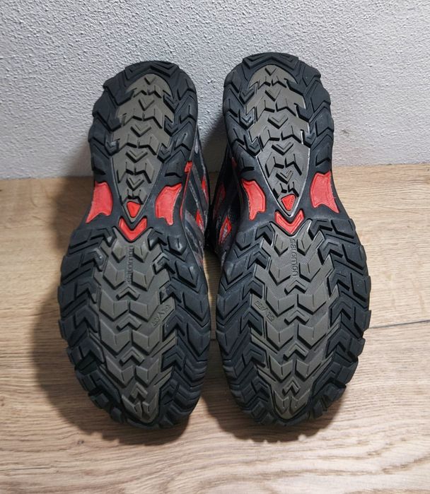 Pantofi drumetie Solomon Eskape Aero, trekking, trail Gri/Rosu, Nr. 40