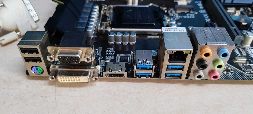 Placa de baza 1151 Gigabyte H170-Hd3 Cpu I5 7400 Cooler Ram 16GB DDR4