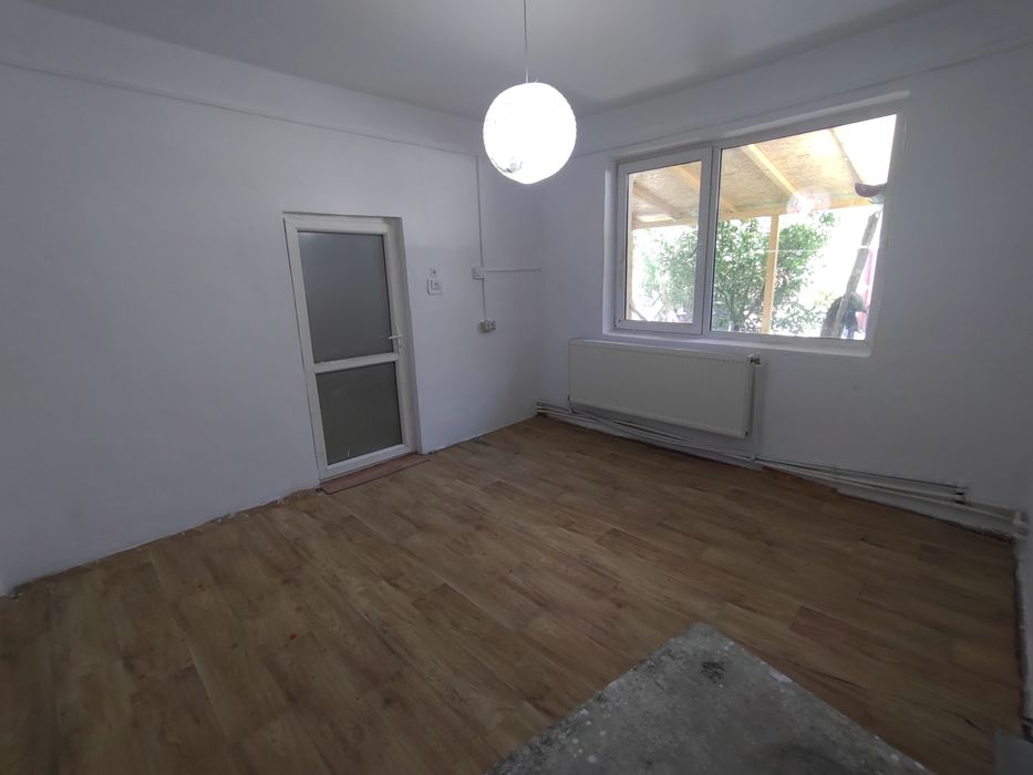 Închiriez Casa - spatiu comercial