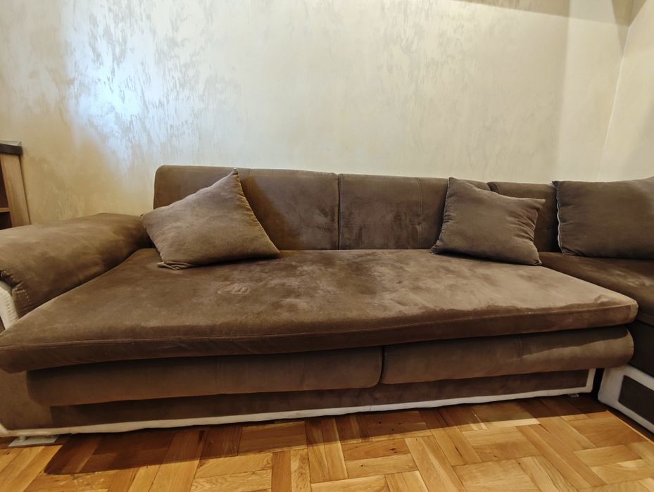 Ъглов разтегателен диван