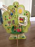 Copac cu activitati Montessori