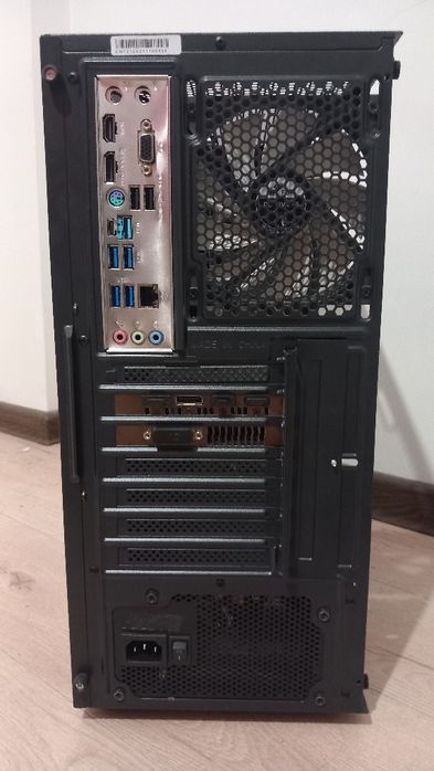 Настолен компютър