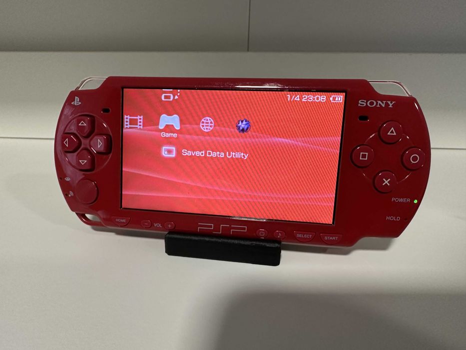 Sony PSP 2000 Deep Red Modata (plus accesorii)