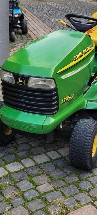 Tractoras tuns gazon